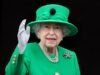 Certidão de óbito da Rainha Elizabeth lista causa de velhice