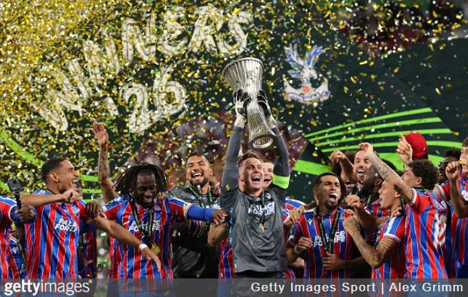 palace-uecl-trophy-getty.jpg