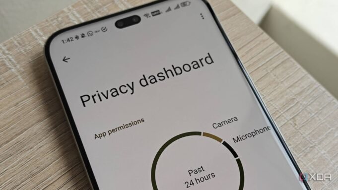 privacy-dashboard-on-a-smartphone-screen.jpg
