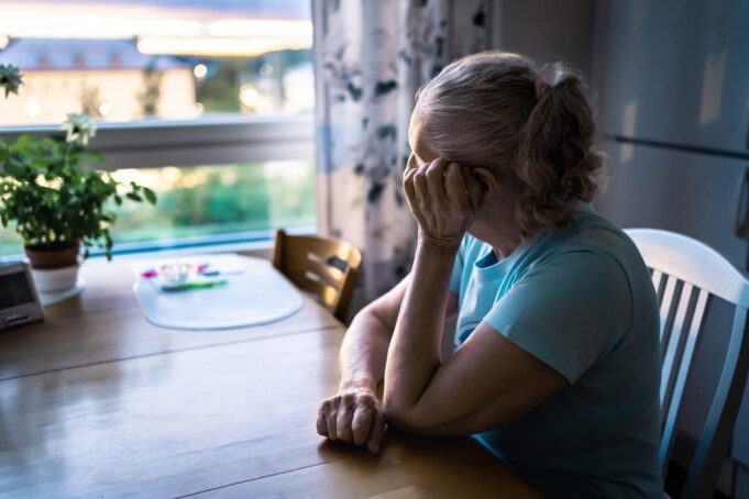 sad-old-woman-depressed-lonely-127857642_25abce.jpg