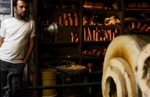 Este soprador de vidro sobreviveu ao incêndio em Eaton e recuperou sua nave perdida