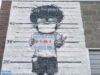 Murais de Chicago: alter ego do artista posa para foto reservada na Noble Square