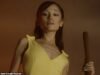 Ariana Grande chama atenção por esterno visível em novo videoclipe: ‘Disturbing’