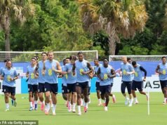 Os jogos da Inglaterra na Copa do Mundo contra Gana e Panamá, nos Estados Unidos, podem ser atrasados em HORAS se houver tempestade. É improvável que a FIFA suspenda quaisquer jogos se for afetada por eventos climáticos extremos.