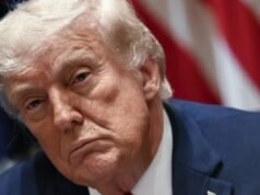 Trump falou à NBC News em meio às negociações sobre o Irã e ao aparente abandono do governo de US$ 1,8 bilhão em financiamento