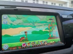 Testei jogos no Android Auto e encontrei 4 aplicativos que tornaram a parada no carro menos chata