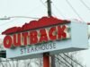 Outback Steakhouse processado em US$ 1,5 milhão depois que cliente escorregou no purê de batata e deixou cair a planta no chão