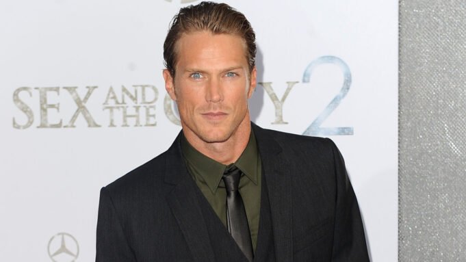 Jason-Lewis-SATC.jpg